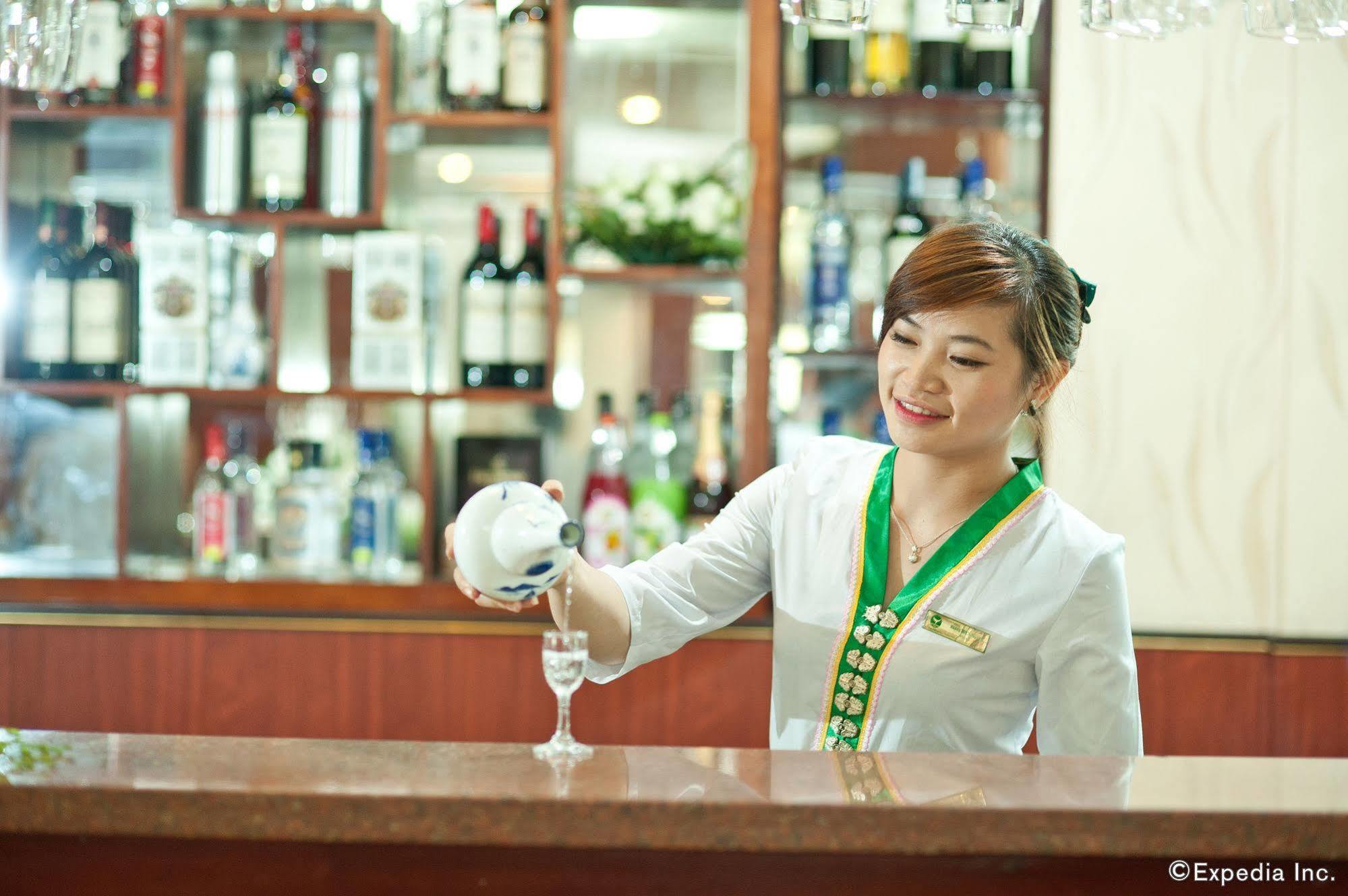 Muong Thanh Vinh Hotel Exterior foto