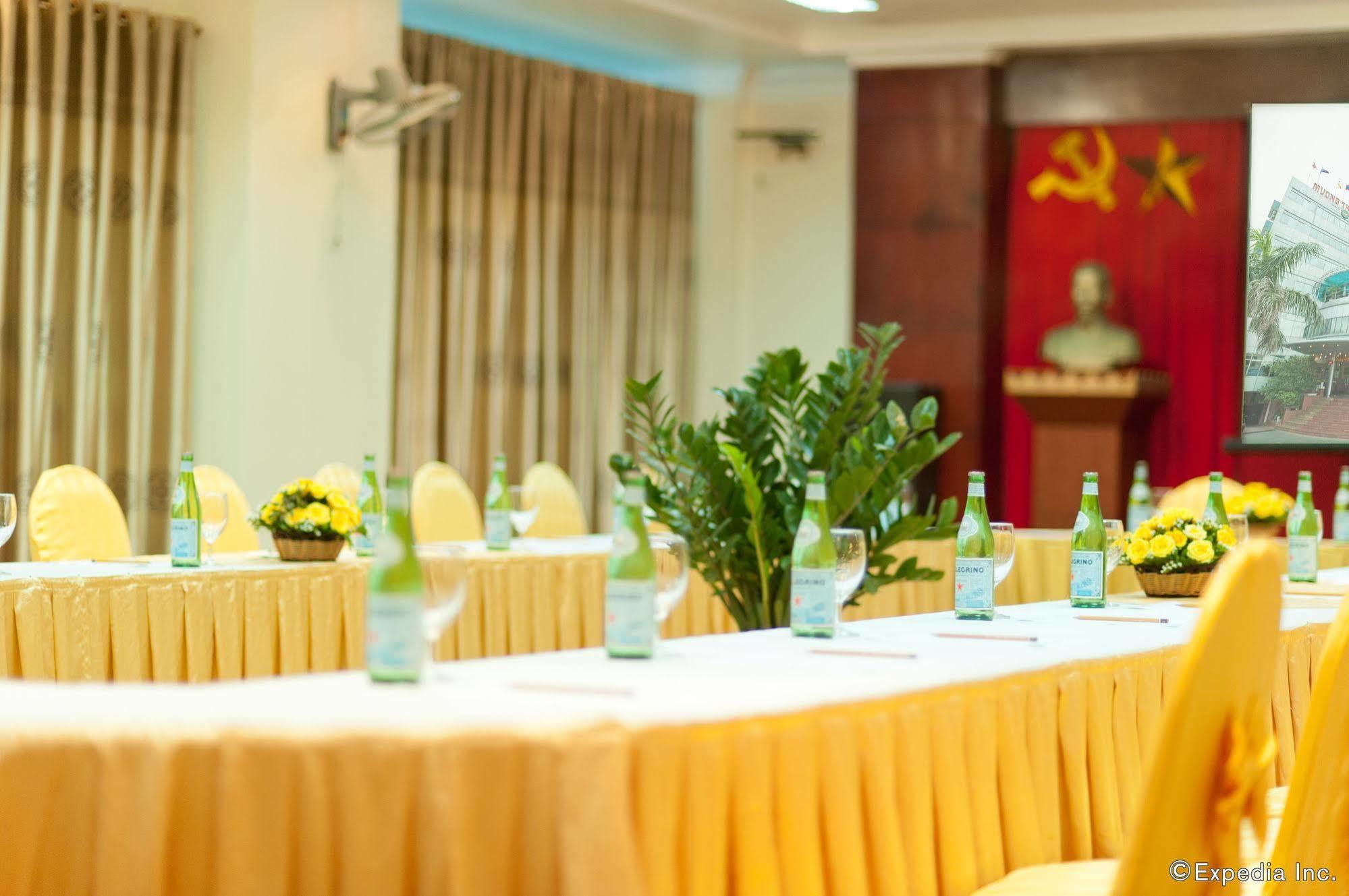Muong Thanh Vinh Hotel Exterior foto